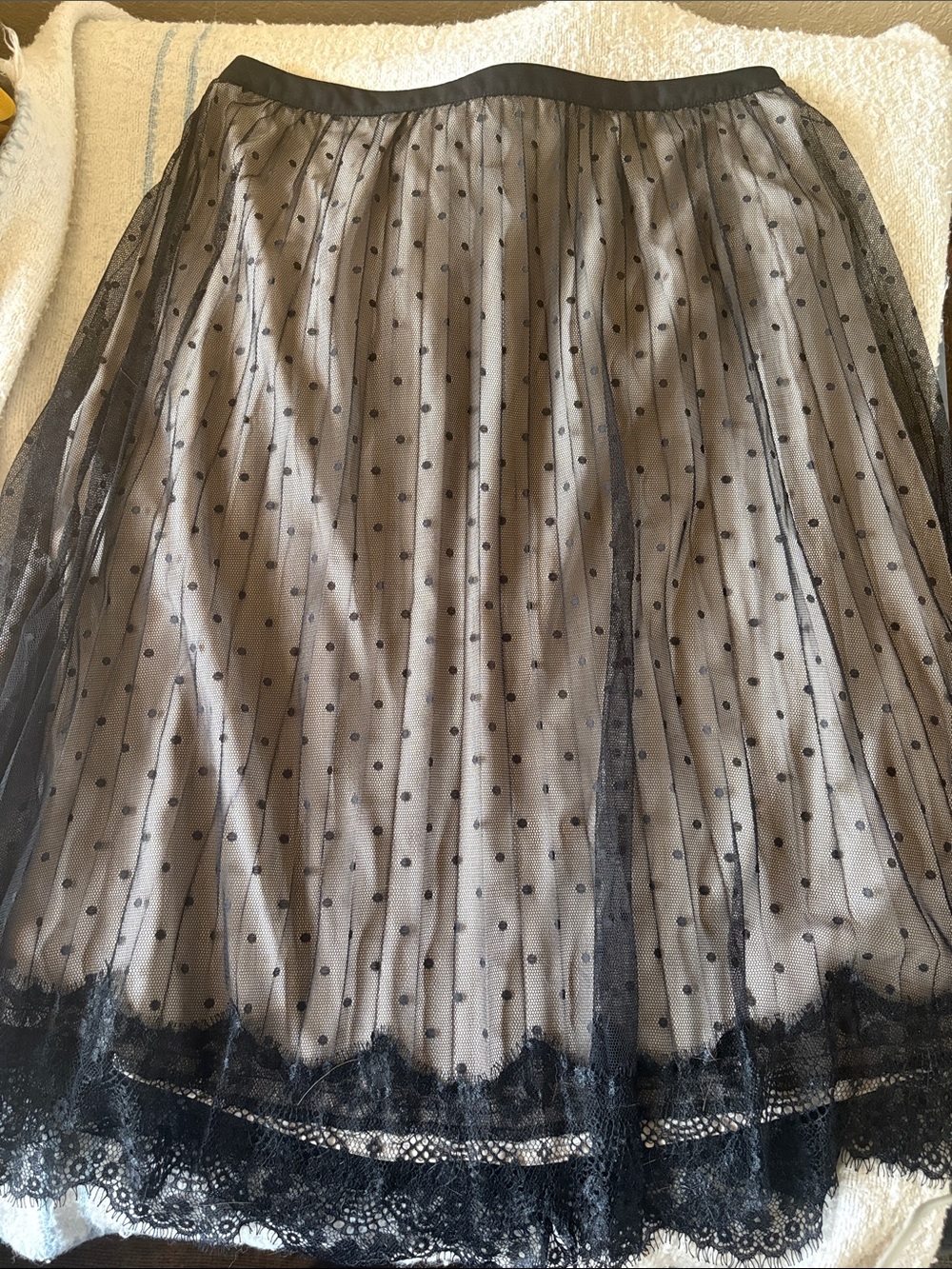 Worthington Black Polka Dot/ Lace-Trim Overlay Midi Skirt size 10